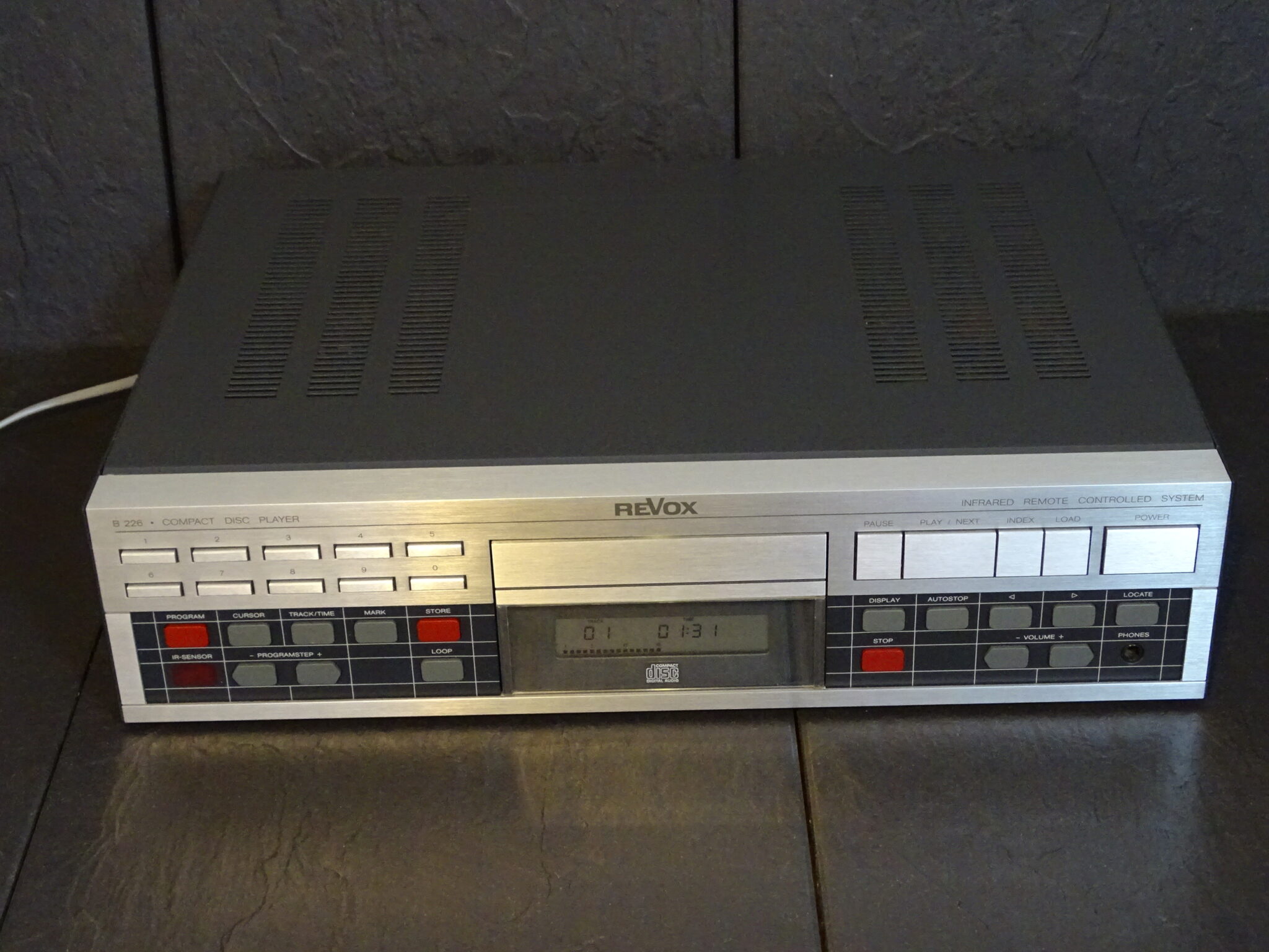 REVOX B 226 CDPLAYER EXCELLENT SERVICED TOP RetroAudio