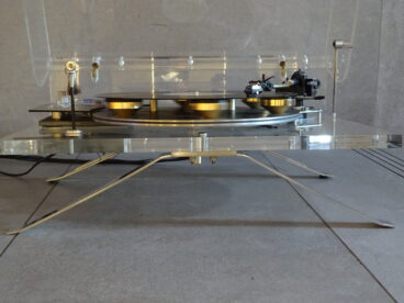 TRANSROTOR AC-3 TURNTABLE SERVICED LEGEND EXCELLENT  MINT 1975 FIRST OWNER
